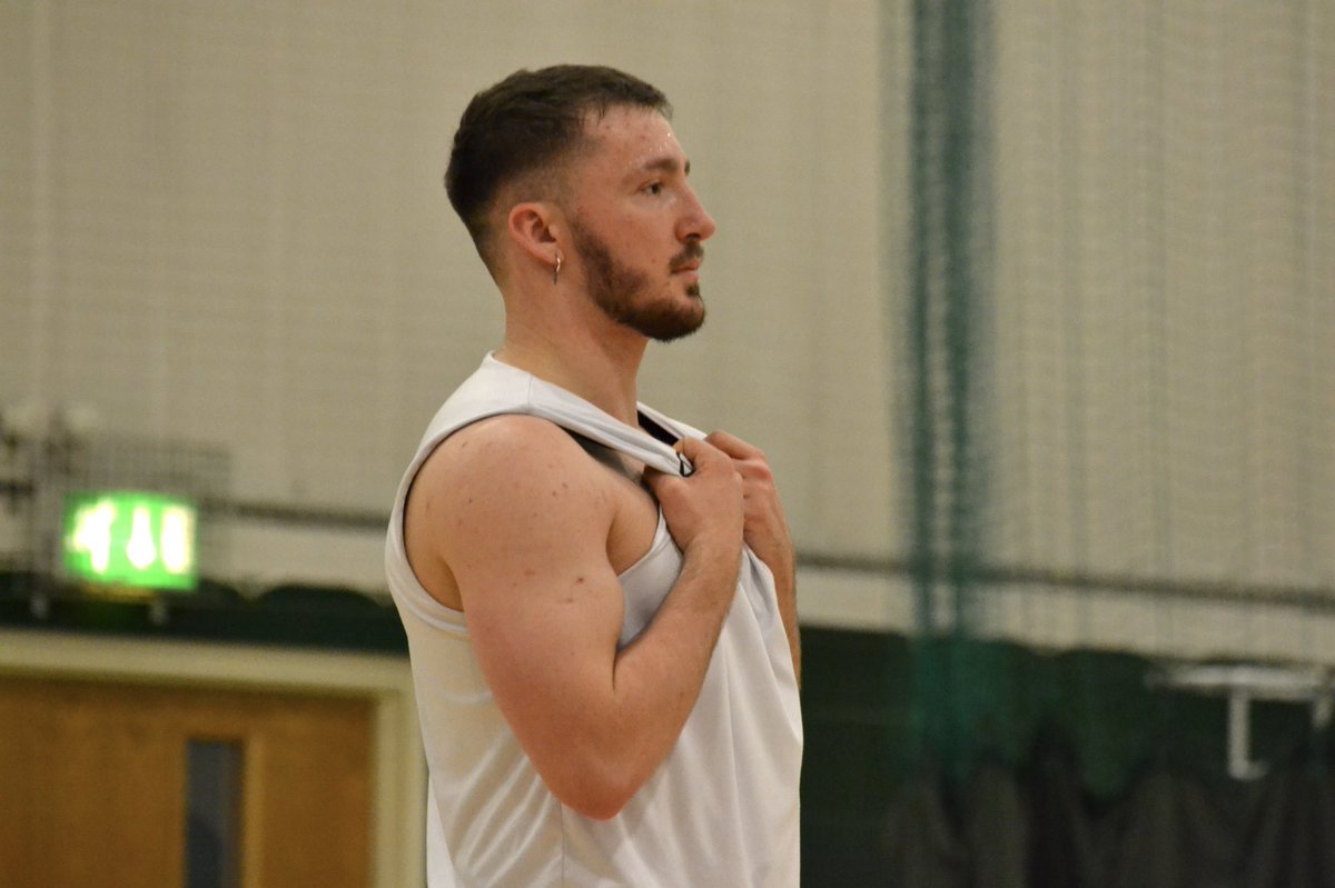 hoodsbasketball's tweet photo. Final preparations ahead of this weekends away game against @TeamNewcBball 

📸 @EvieC_94 https://t.co/SpxdM3B8i5
