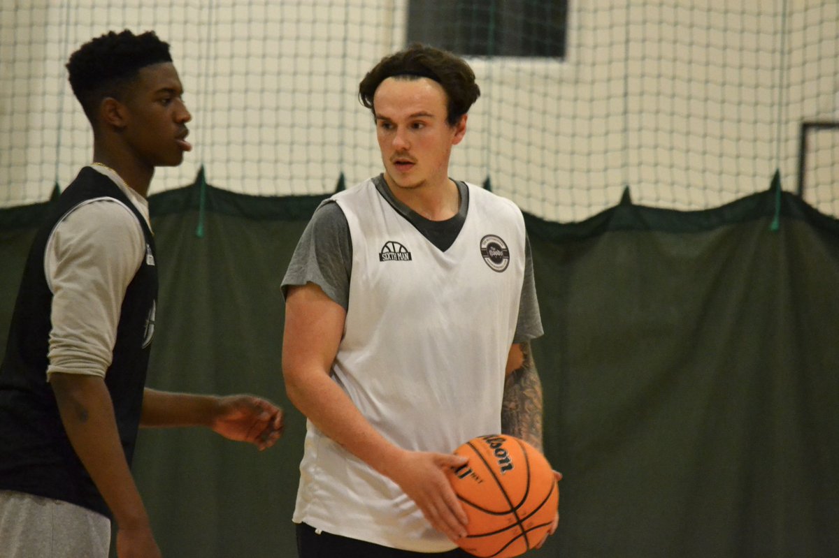 hoodsbasketball's tweet photo. Final preparations ahead of this weekends away game against @TeamNewcBball 

📸 @EvieC_94 https://t.co/SpxdM3B8i5