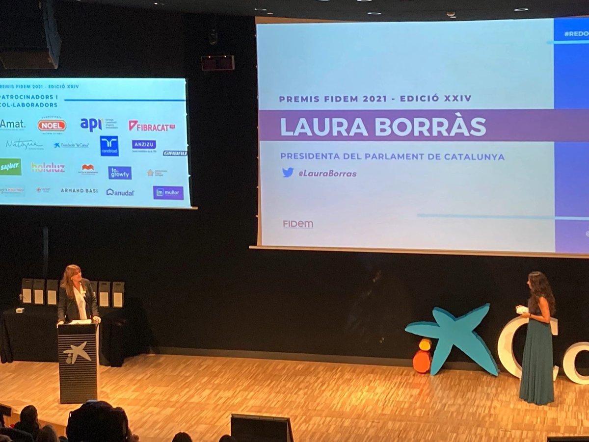JXCat_Juntes's tweet photo. 👉🏼Avui diferents càrrecs de @JuntsXCat, juntament amb la @mhp_LauraBorras han assistit als #PremisFidem21.
💜 Un reconeixement a la #DonaEmprenedora pel treball portat a terme i per visualitzar-ne els èxits assolits.
🏆 Enhorabona a les premiades!
#REdonesFidem https://t.co/4cp3hkdrvL