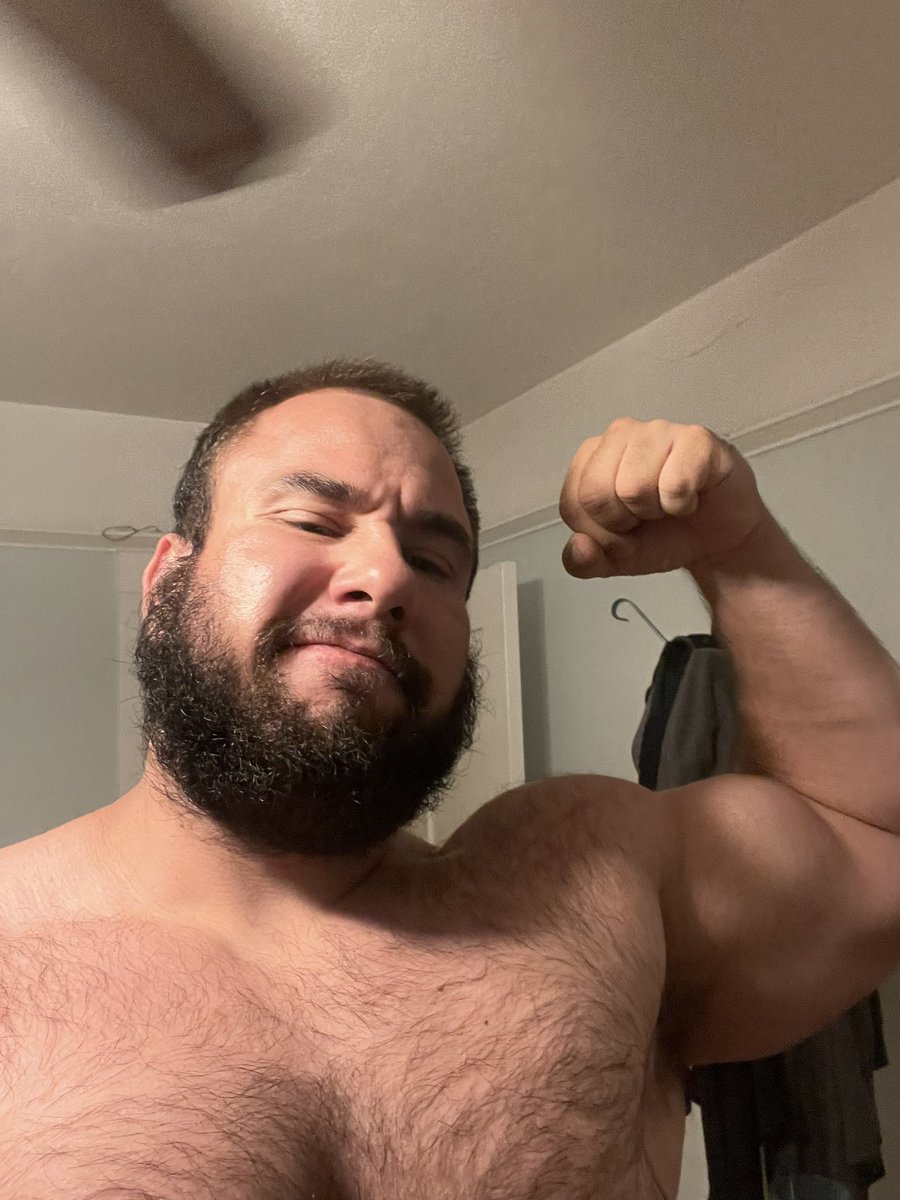 musclebull1's tweet photo. I need to measure these who wants to help https://t.co/fJibCATMWH