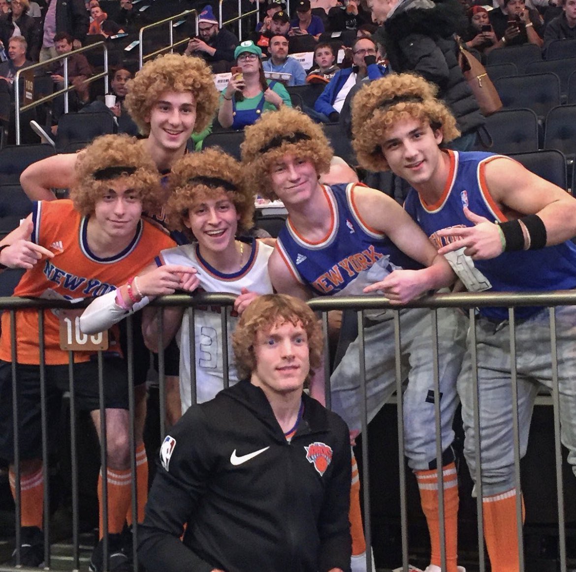 mo77985514's tweet photo. just wanna remind some Knicks fans how far we’ve come in the last couple of years https://t.co/rdYejNWxGO