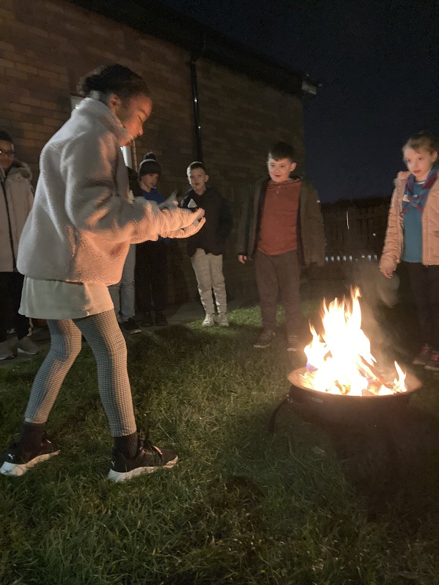 We’re back for another half-term!
Balloon rockets for #Beavers and paper Guy Fawkes models for #Cubs.
#Campfire, #songs and #Parkin for everyone!
@ManorfieldHall @PearsFoundation @CYScouts @slamscouts