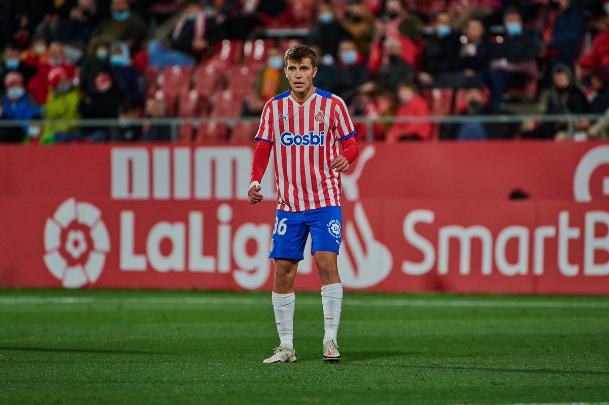 Richiii101's tweet photo. Noche mágica! Muy feliz por el debut con el @GironaFC y la victoria del equipo. Agradecido por la oportunidad y preparado para seguir trabajando! 🔴⚪️💪❤️ https://t.co/VdEOONfVCd
