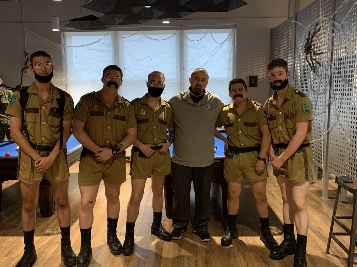 USO_of_Illinois's tweet photo. Thank you to @NorthShoreGas for sponsoring our USO No-Dough Dinner and Halloween costume contest! #BetheForce #USO #USOConnects https://t.co/6gMfCZF2AZ