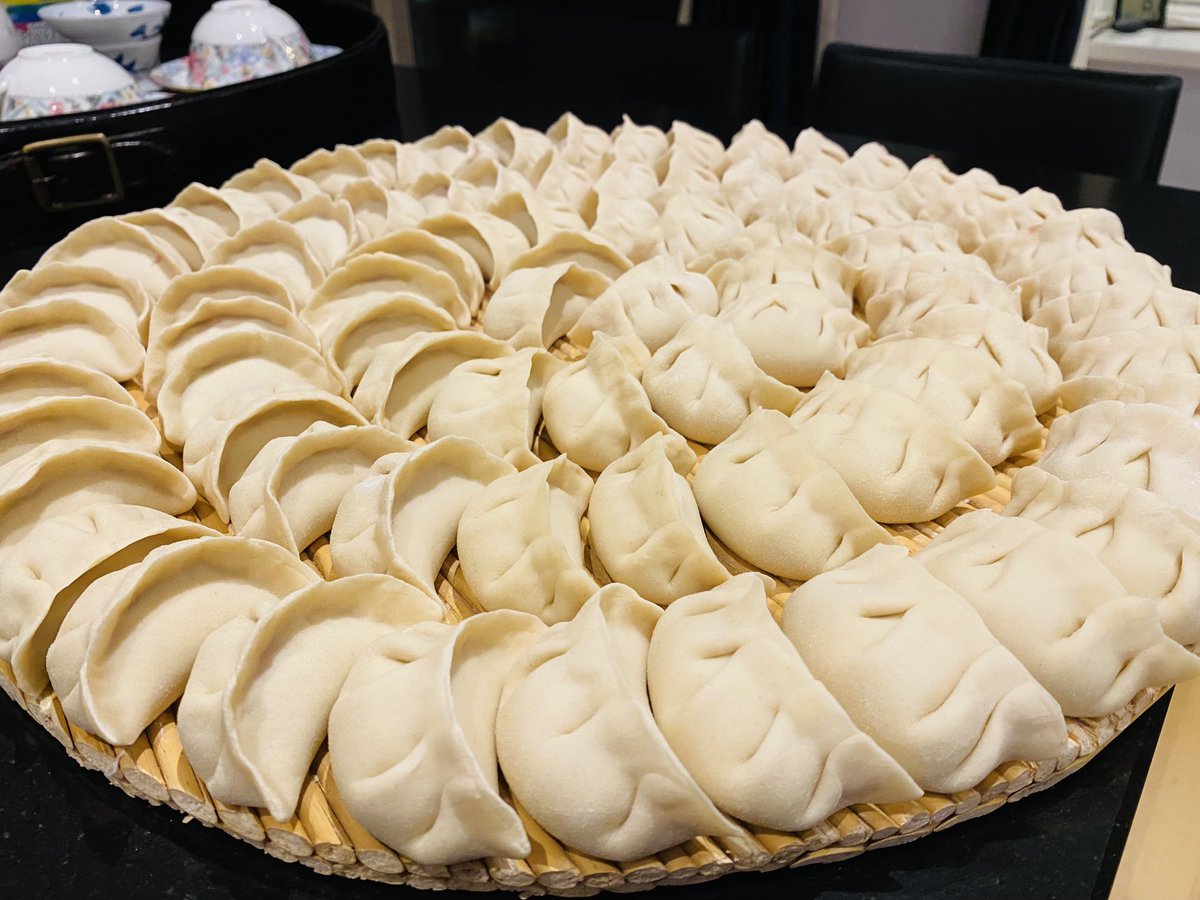 jenny00010z's tweet photo. 今天包的餃子是打了六個褶皺的款，捏的我的大拇指都要斷了！

包餃子我是認真的！😂 https://t.co/hXZS88PSO7