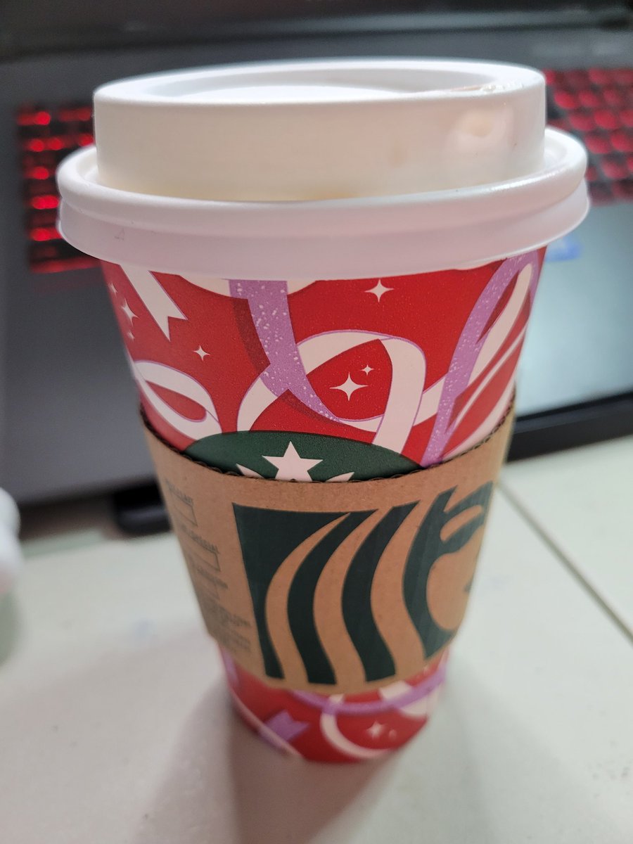 ChronicallyCoco's tweet image. Tis the damn season ❄️☕
#starbuckslover #starbucks #TaylorsVersion