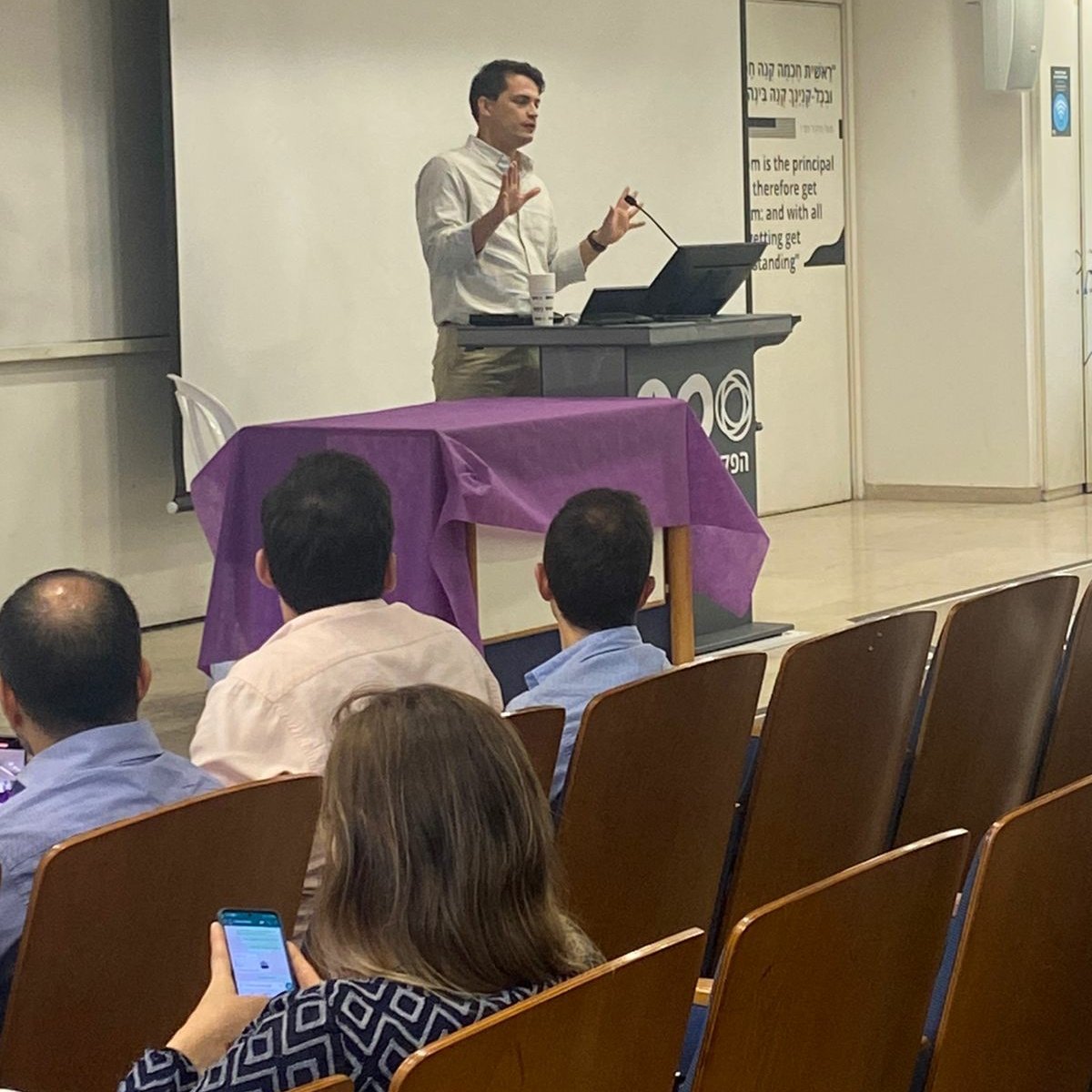 InnpulsaCol's tweet photo. #iNNpulsaEnIsrael| Los 5 #emprendedores, que están acompañando nuestra misión internacional en #Israel, tuvieron la oportunidad de presentar su #startup en un espacio de #pitch frente a profesores y estudiantes de la @TelAvivUni 👏, luego conectaron ideas a través de #networking https://t.co/AQ8W0P88Tp