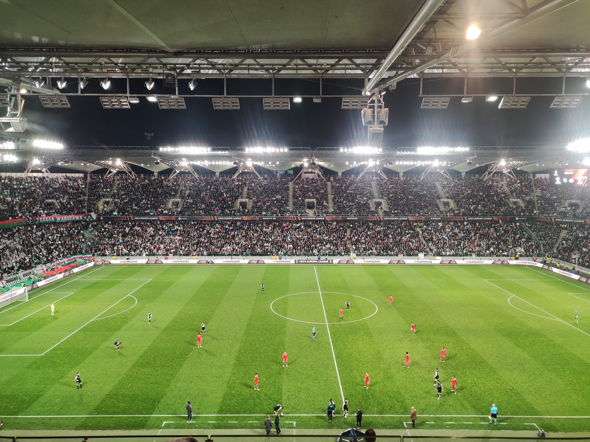 jolantazasepa's tweet photo. Dobrze było znowu pojawić się na meczu na żywo 🥳⚽ #LEGNAP #LegiaNapoli https://t.co/4jpajKipdu