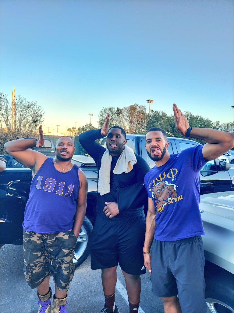 VSDawgStayReady's tweet photo. Alpha Theta Homecoming Weekend at ASU. RQQ to the Desert Bruhz #OmegaPsiPhi #12thD #Bruhz #SonsofBloodandThunder https://t.co/YLe7zQKUar