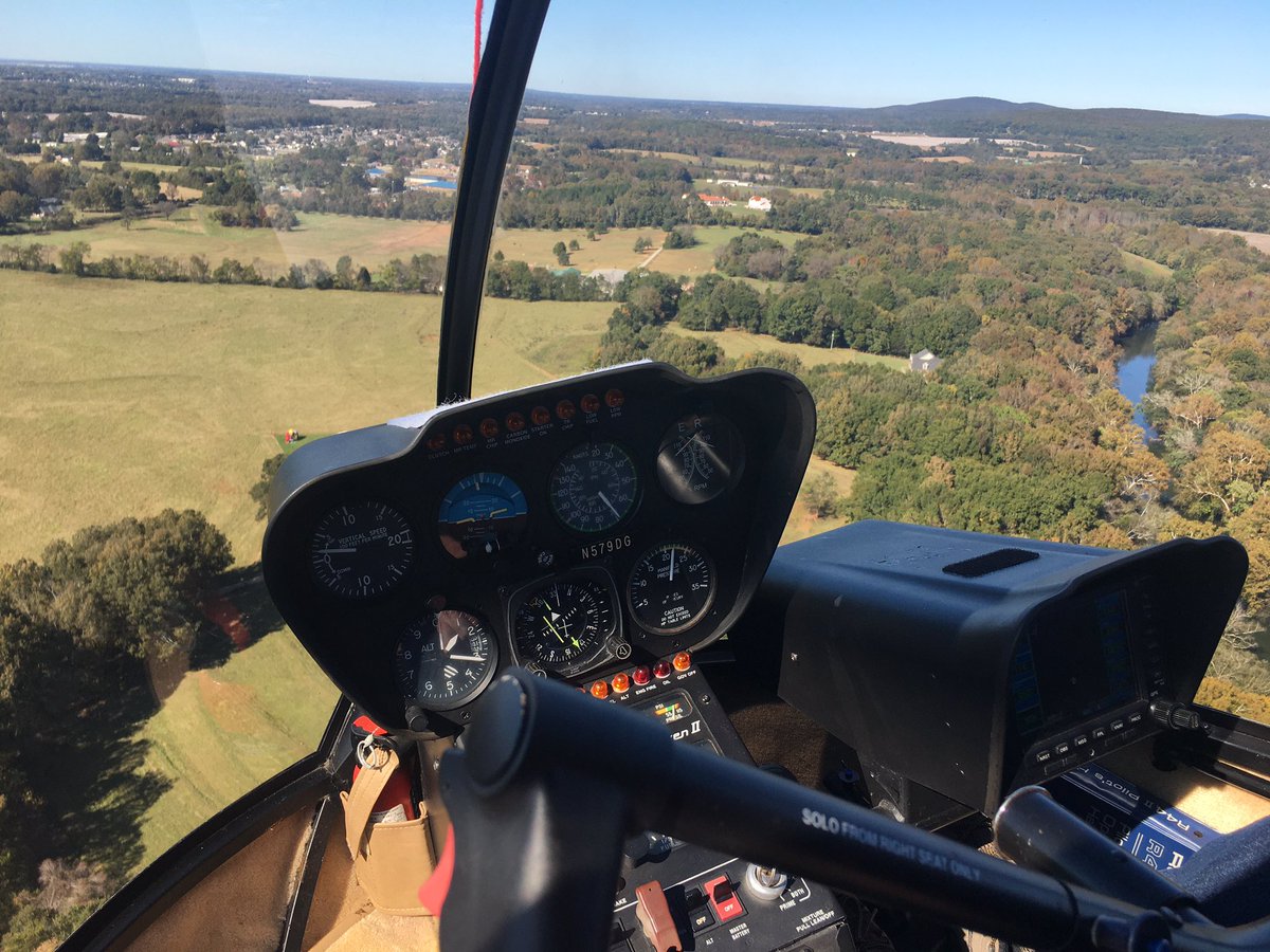 Up, up and away!!! 🚁🚁🚁

Definitely one of the coolest experiences I’ve had on TVL. Find out how you can take a helicopter tour over Huntsville in the story posted on tvliving.com!