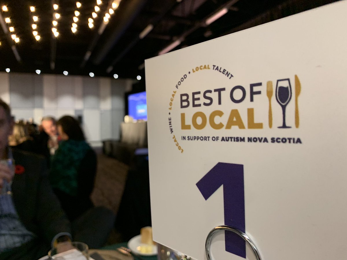 LizRigneyCTV's tweet photo. Finally back in person -safely- with a few hundred supporters at the 8th annual #BestOfLocal event. @CTVAtlantic very proud to be supporting such a worthy cause @AutismNS https://t.co/xJya8RqXV4