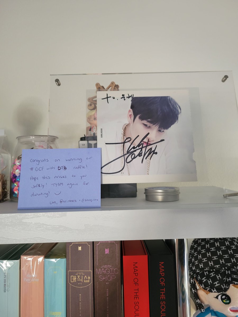 mGigglesworth's tweet photo. My signed JK is home 😭
Thank you again @trinhers and @taequiero for hosting this amazing charity GA ❤ https://t.co/9pR9wRgbZF