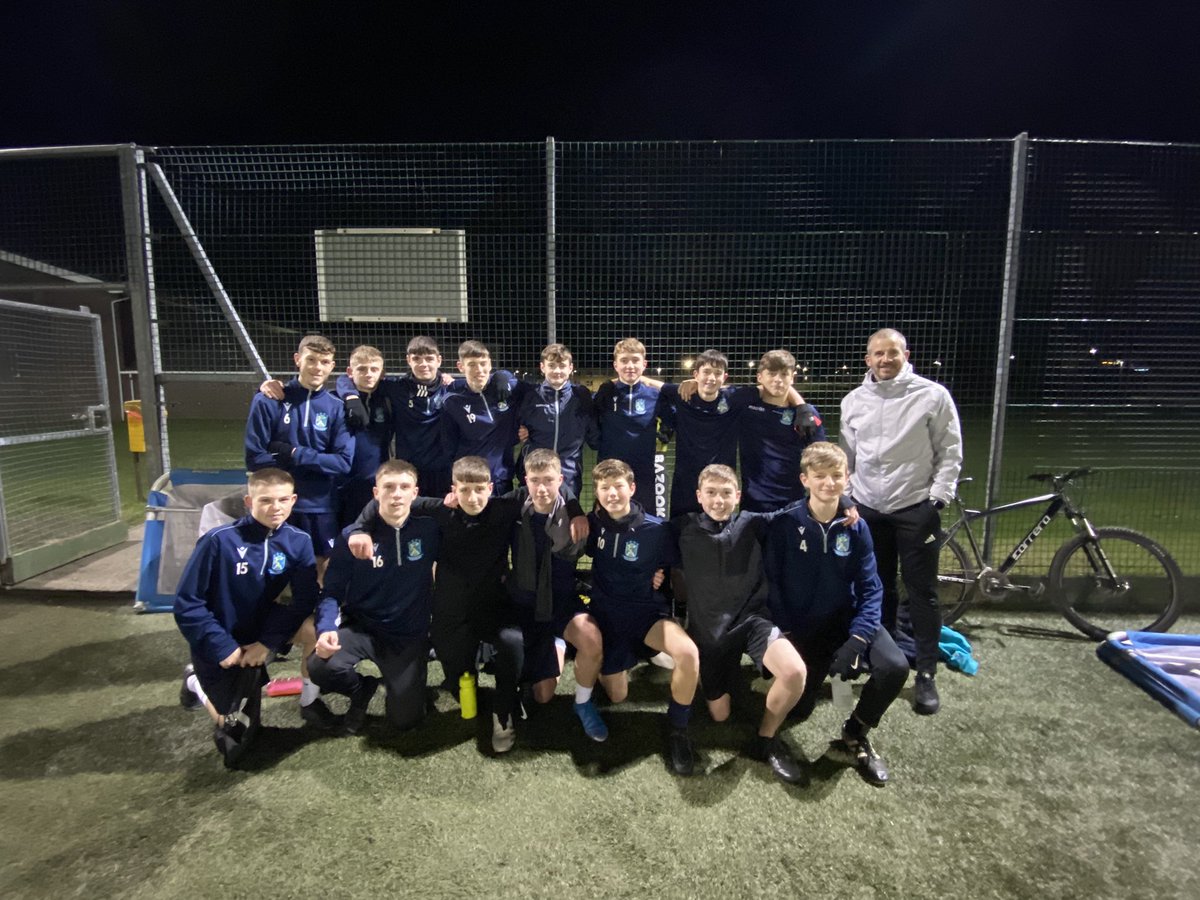 Great nights training for the lads tonight with Stephen Crawford coming along to take the session. The boys loved it as did the coaches. Thanks Stevie it was very much appreciated.