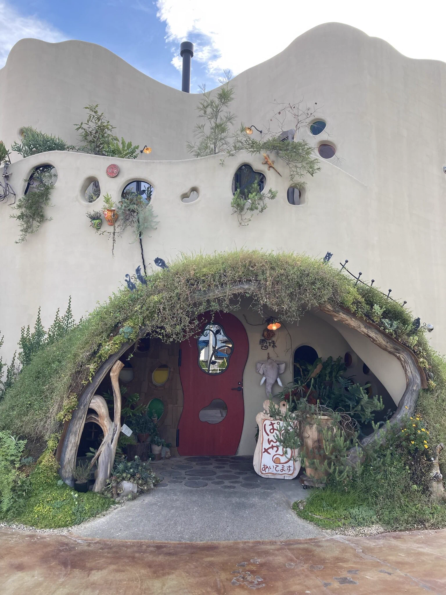 @hyogonosuke 松山だけどもしかしてっと思ったパン屋もぬくもりさんの手掛けたお店でした！ 