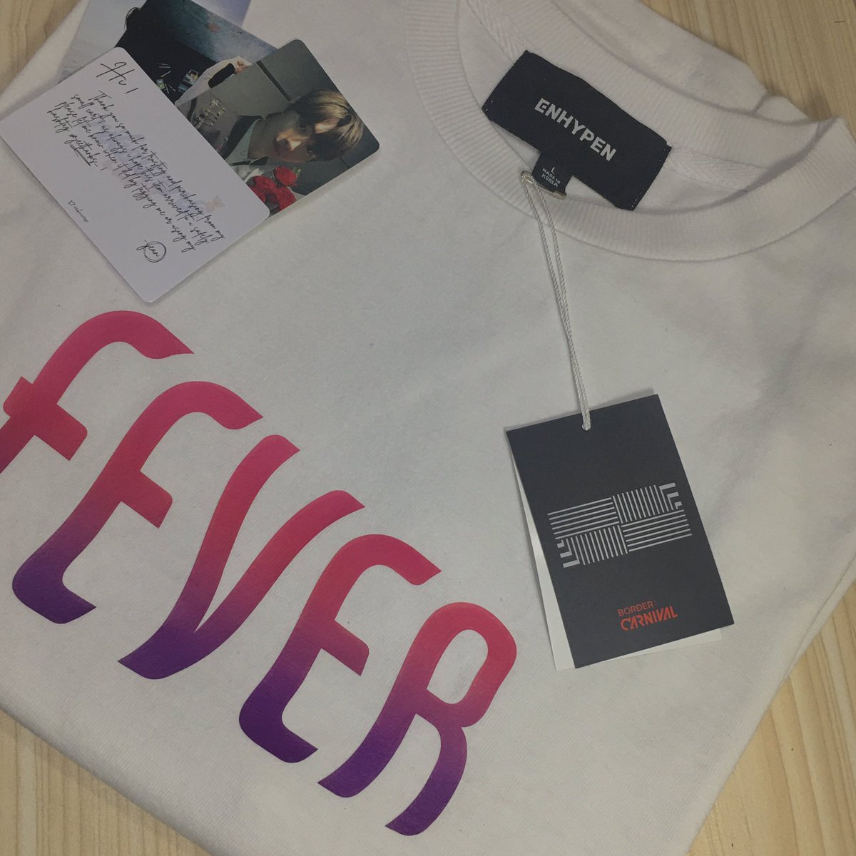 chiedukkie's tweet photo. ꒰ #jeethanks_ ꒱

— my fever shirt came home safe, thank you sm for the vv smooth transaction and for packing it well @rikiniverse !! tysm for granting my requests and being kindd as well  >__< https://t.co/wxcQ4TZK1b
