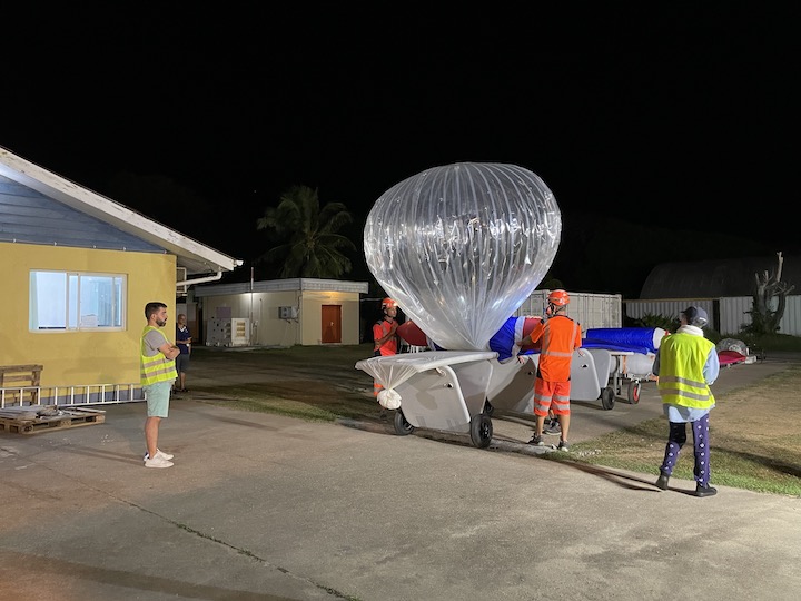 gps_hammer's tweet photo. Inflating the balloon https://t.co/3rIhF4jf0I