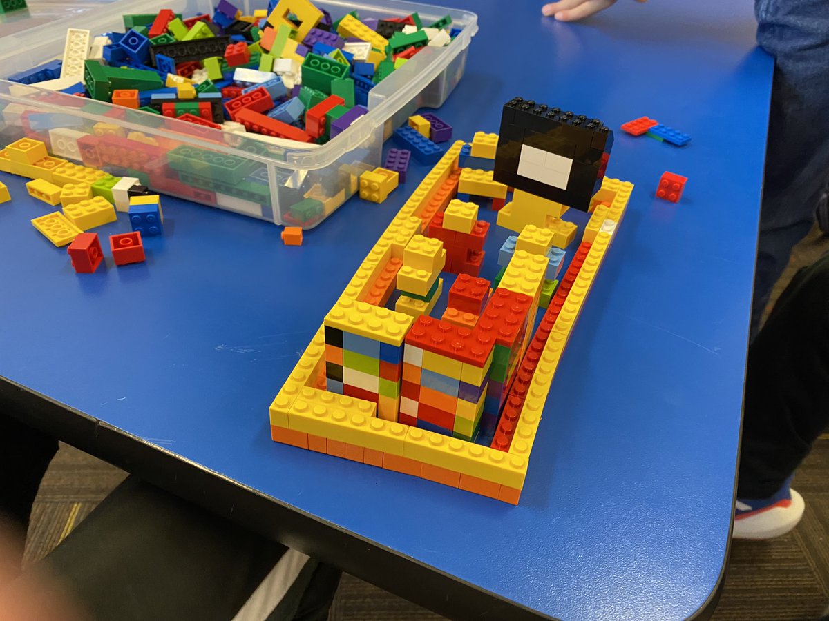 Miss_Seifert's tweet photo. Lego Club! 😁 https://t.co/qYj23rez2j