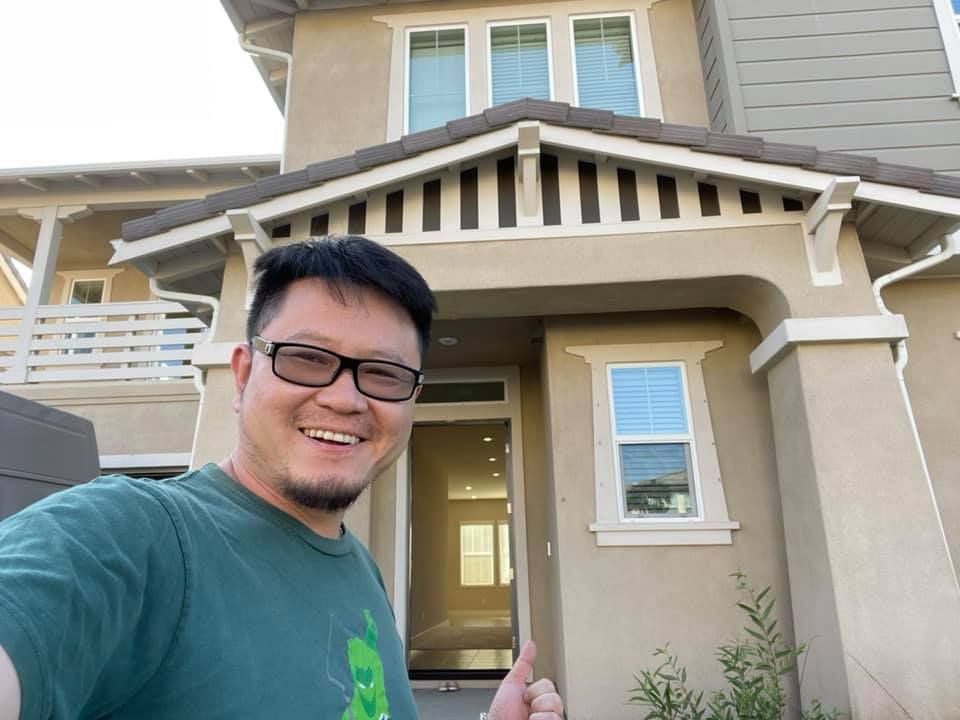 FreemanWang9's tweet photo. Staging team on for my upcoming listing in Prestigious Altair community in Irvine! Most popular Next Gen model by Lennar!
#teamfreeman #freemanwang #yourhomesoldguaranteed #californiarealestate #homesweethome #realestate #realtor #realestateagent #home #property #forsale https://t.co/JbZAdj7Olv