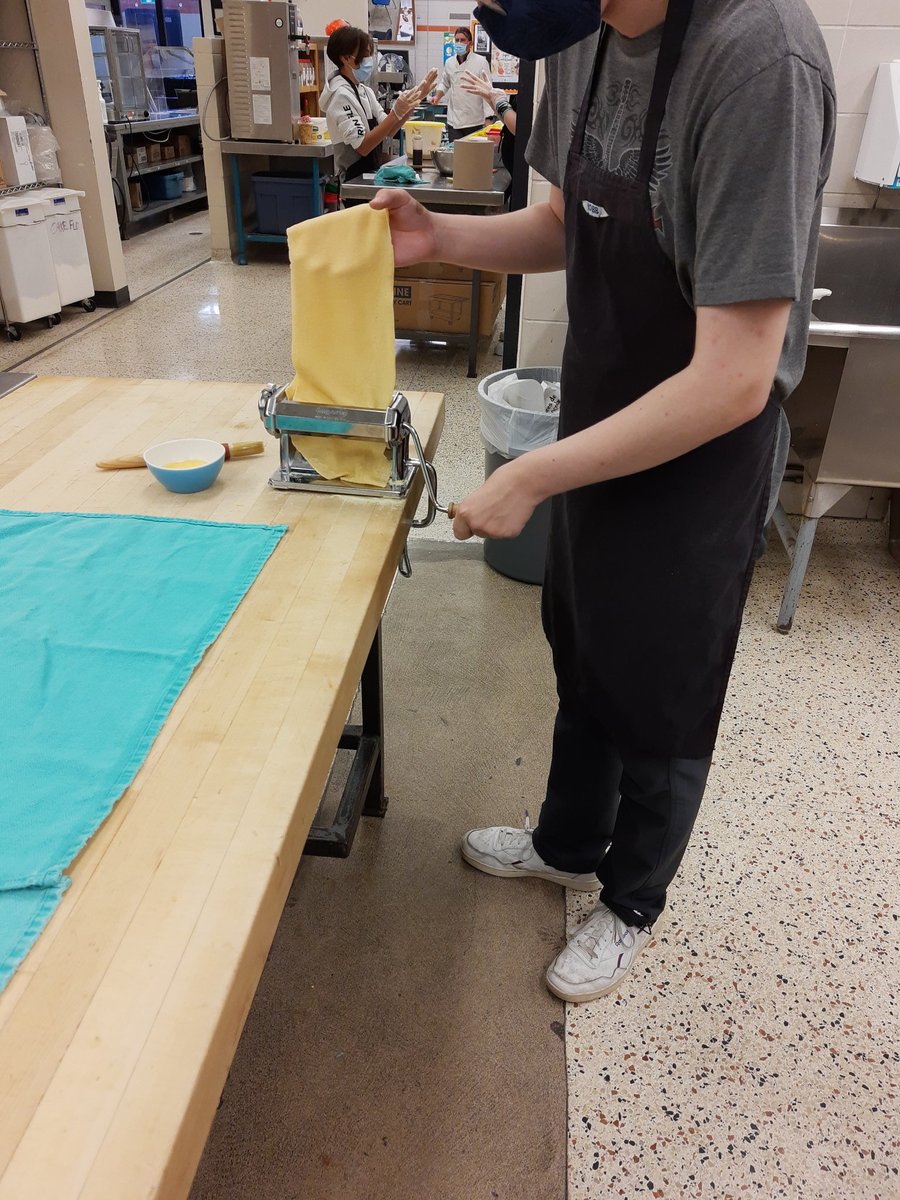 msplato1's tweet photo. Thank you @DavidDorinzi for showing us how to make ravioli! 🍝 @StamfordNation @dsbn @DSBNTech https://t.co/otJbwc9Daj
