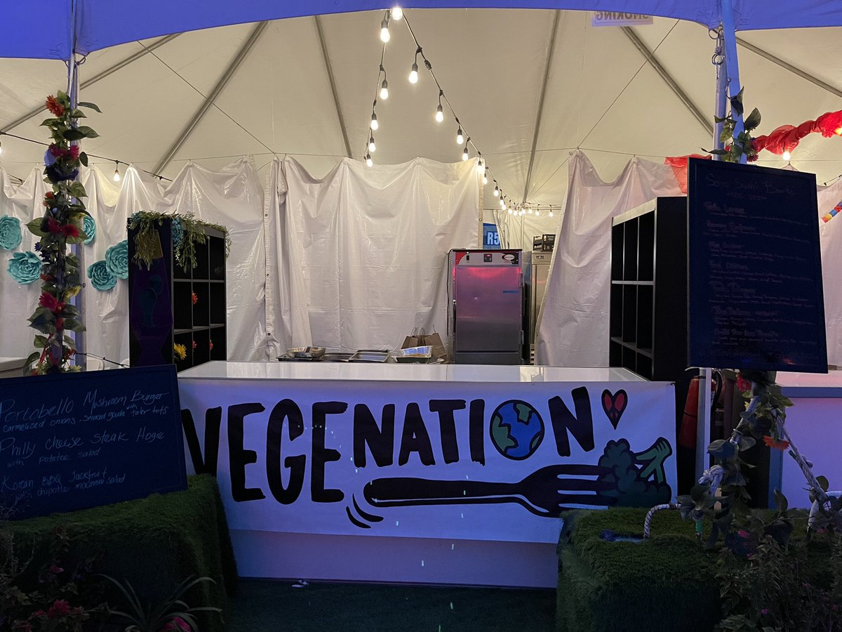 VegeNation's tweet photo. We were invited to cater to performers in the VIP Artist Lounge at EDC Las Vegas 2021๐. What a BIG Achievement and Honor for us! Looking forward to next year already!
#throwbackthursday #edcartistlounge #edcvip #backstage #edc #edclv #edclasvegas #edc2021 #edclv2021 https://t.co/jObYc5kTCo