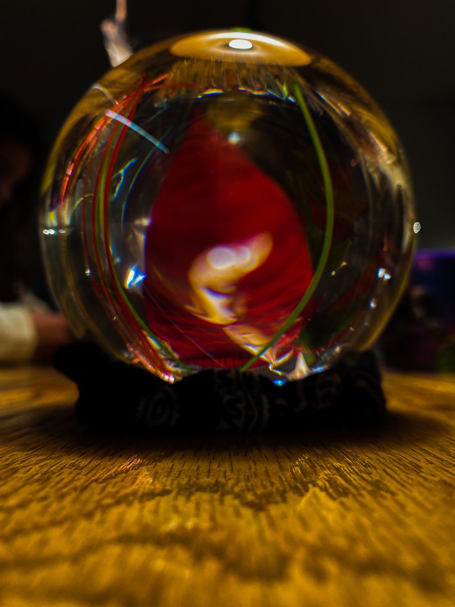 by_sasabo's tweet photo. Art speaks where words are unable to explain β¨
.
.
.
.
.
.
.
.
#bysasabo #art #glassart #glasball #glassball #glassballphotography #glassballs #creativity #creative #kreativ #photography #schweiz #berncity #fotografia #arte #palladivetro #artoftheday #instaart #photooftheday https://t.co/HfOY9Wz0ZY