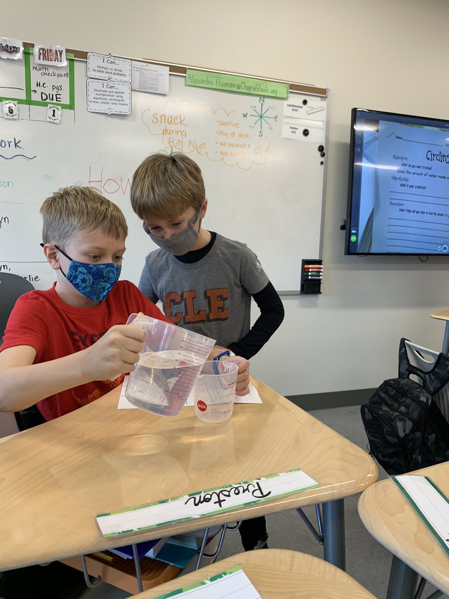MsKlusmann's tweet photo. Learning about evaporation and condensation in science with water cycle experiments! 💧☀️☁️ https://t.co/8kKxe7d9HW