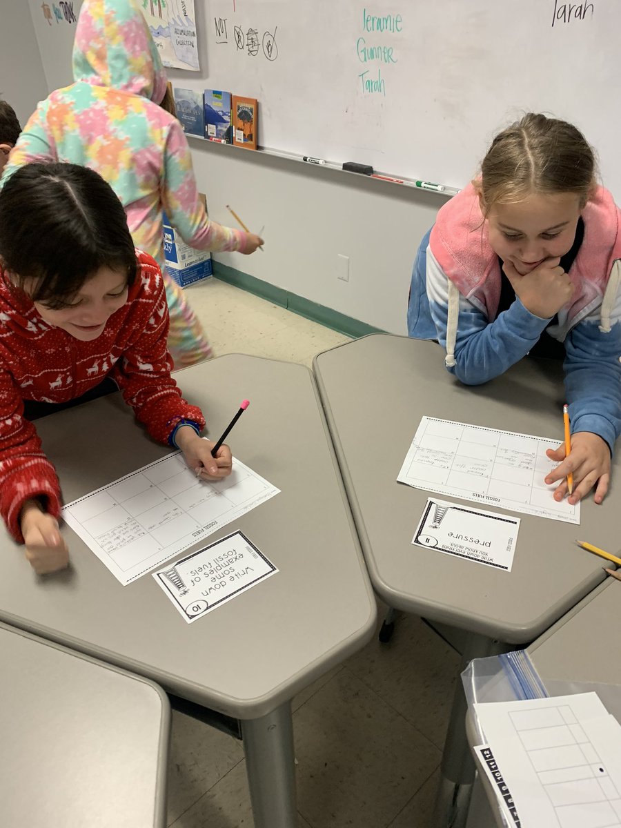 Mrs. Jones tweet media