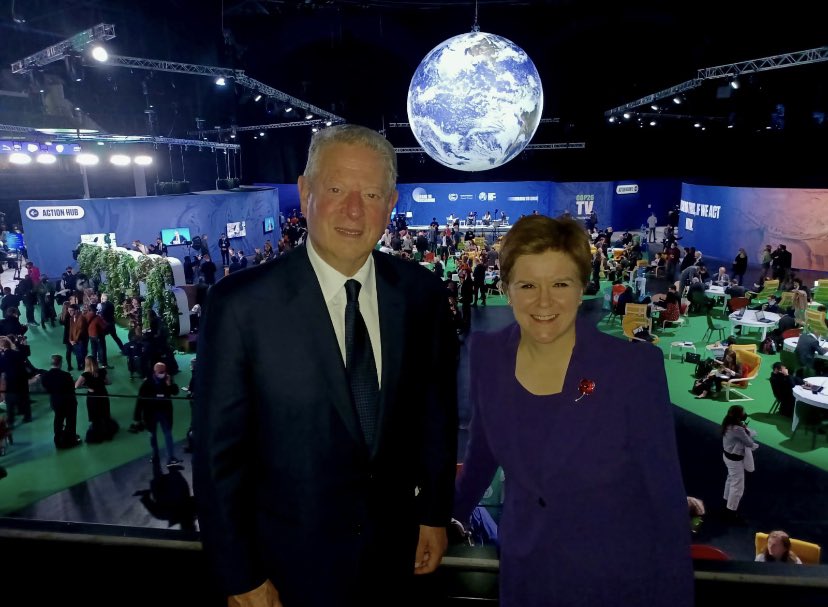 JordanPilotBeer's tweet image. Next up on Strictly, dancing the Cha-Cha-Cha it’s Al Gore and Nicola Sturgeon.