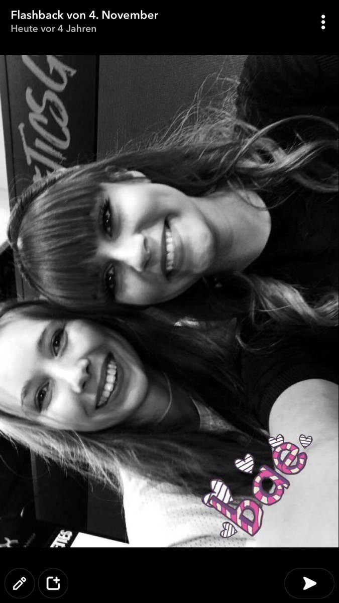 DagisTini's tweet photo. Immer, wenn snapchat mir Erinnerungen wie diese zeigt, denke ich zurück an diese Zeit…💭
Es war eine so wundervolle, aufregende und vor allem prägende Zeit, die ich niemals missen möchte💕

wunderschön war‘s! @dagibee + der ganze Rest💕 https://t.co/WyGviyCNex