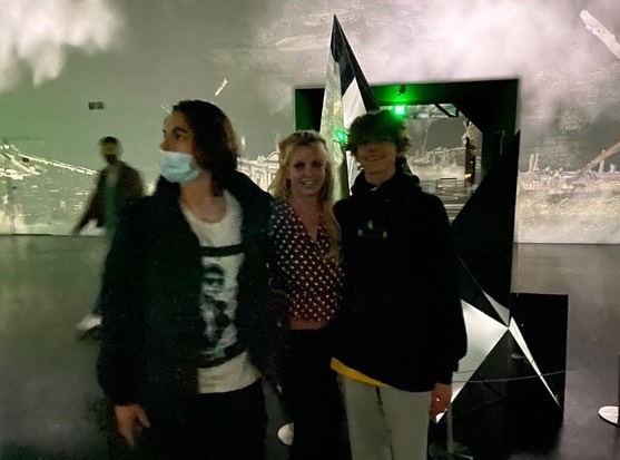 FDYkjxEWYAIJkEH?format=jpg&name=small