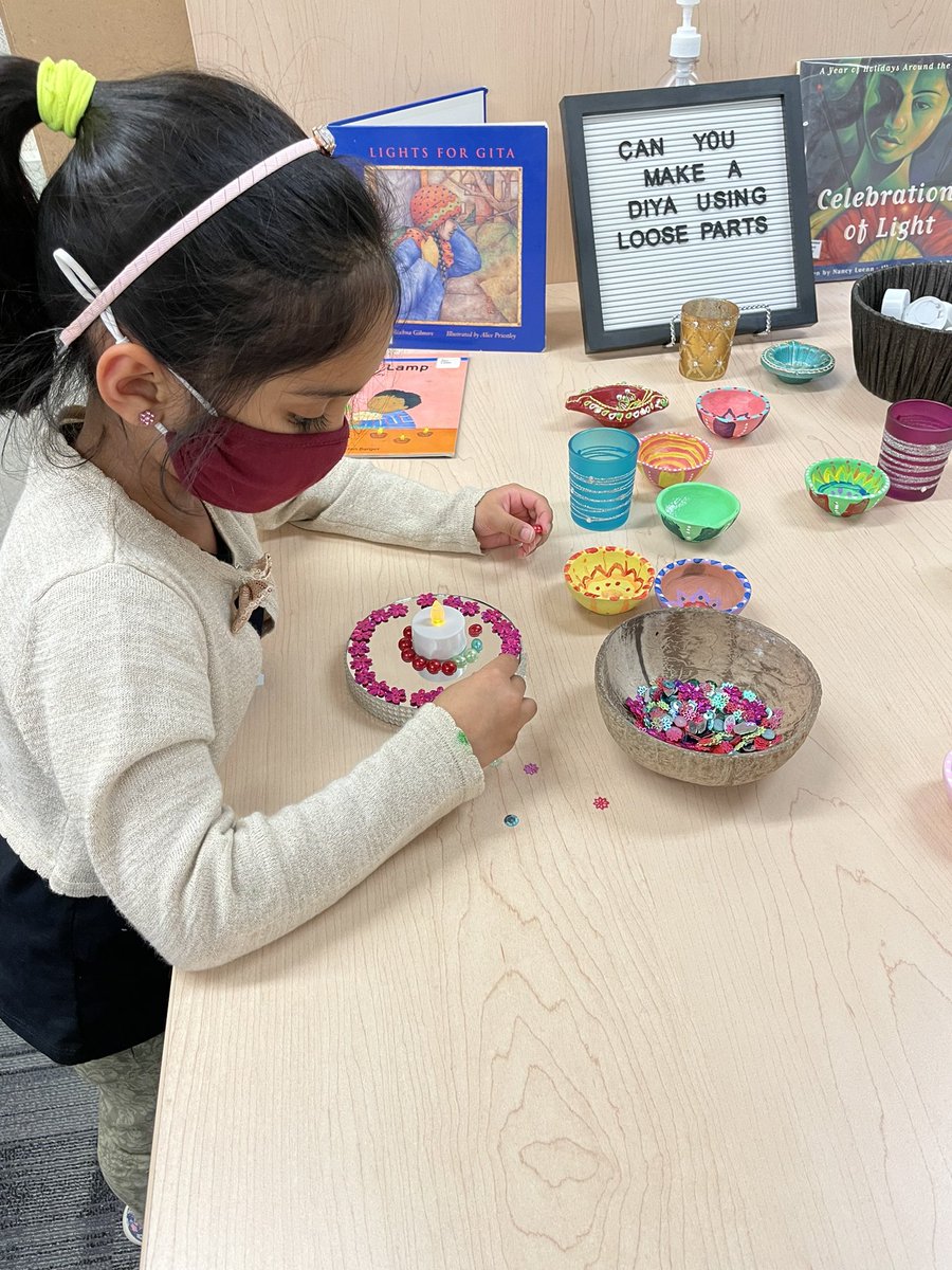 LLC_SWLaurier's tweet photo. Students loved sharing their traditions with their classmates as we learned more about Diwali. Happy Diwali to those who celebrate   #makingconnections #traditions #looseparts @LaurierPs  @Gr2Tweeters  @PDSB_Libraries https://t.co/SaJoYiliBp