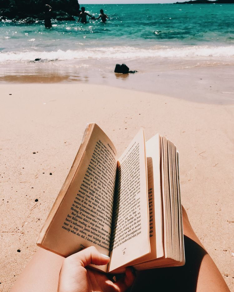 FerLuengo's tweet photo. ¿Cuál es tu libro favorito? Recomiéndanos un buen libro para llevar a la playa 📖 🌴☀️
.
.
.
.
.
. 
#Santamarea
#SantamareaStyle
#Allthingsswimsuits
#Goodvibesonly
#Nicetoseayou
#SummerNeverEnds https://t.co/5fQbZ7rLkv