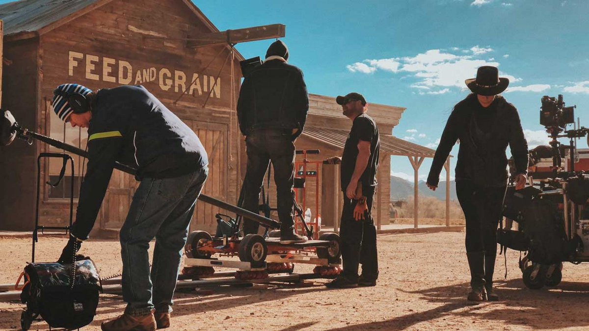 SherwoodPlayers's tweet photo. We want to hear from you, SherwoodPlayers community. Have you ever worked on an unsafe film set? And if so, how did you navigate the situation? Share your experience in the comments and let’s chat! #filmset #saftey #actorsofla #actorslife #directorslife #filmproduction #hollywood https://t.co/lgzby3ZyF3