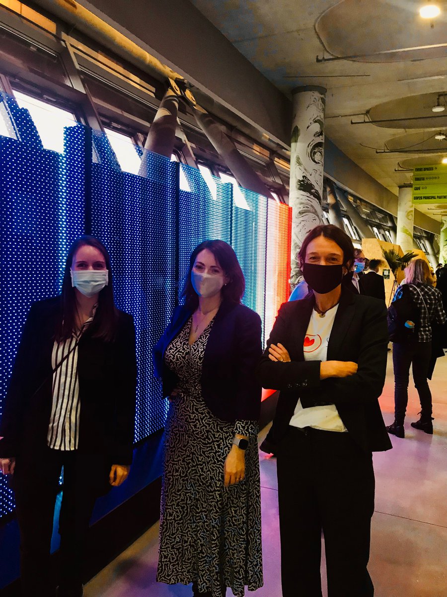 MValMartin's tweet photo. Fantastic days at @COP26 with the UKRI  #COP26   delegation, Prof Cussen of @msesheffield, @ed_hawkins and #bananagame designer @AnjaFischenich   @UKRI_News #UKRIatCOP26 #showyourstripes https://t.co/uyyciUgFzK