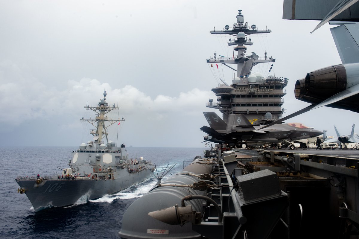USNavy's tweet photo. 1️⃣ #USSCarlVinson #CVN70 replenishes #USSStockdale and 2️⃣
conducts #fltops in the Sulu Sea @US7thFleet.
3️⃣ @USMC conduct helocast training in Okinawa.
4️⃣ #USNSCesarChavez @MSCSealift #unrep with @USSEssex_LHD2 in the Gulf of Oman @US5thFleet.
https://t.co/ejS9Z8OAEF https://t.co/B30q1W9MMd
