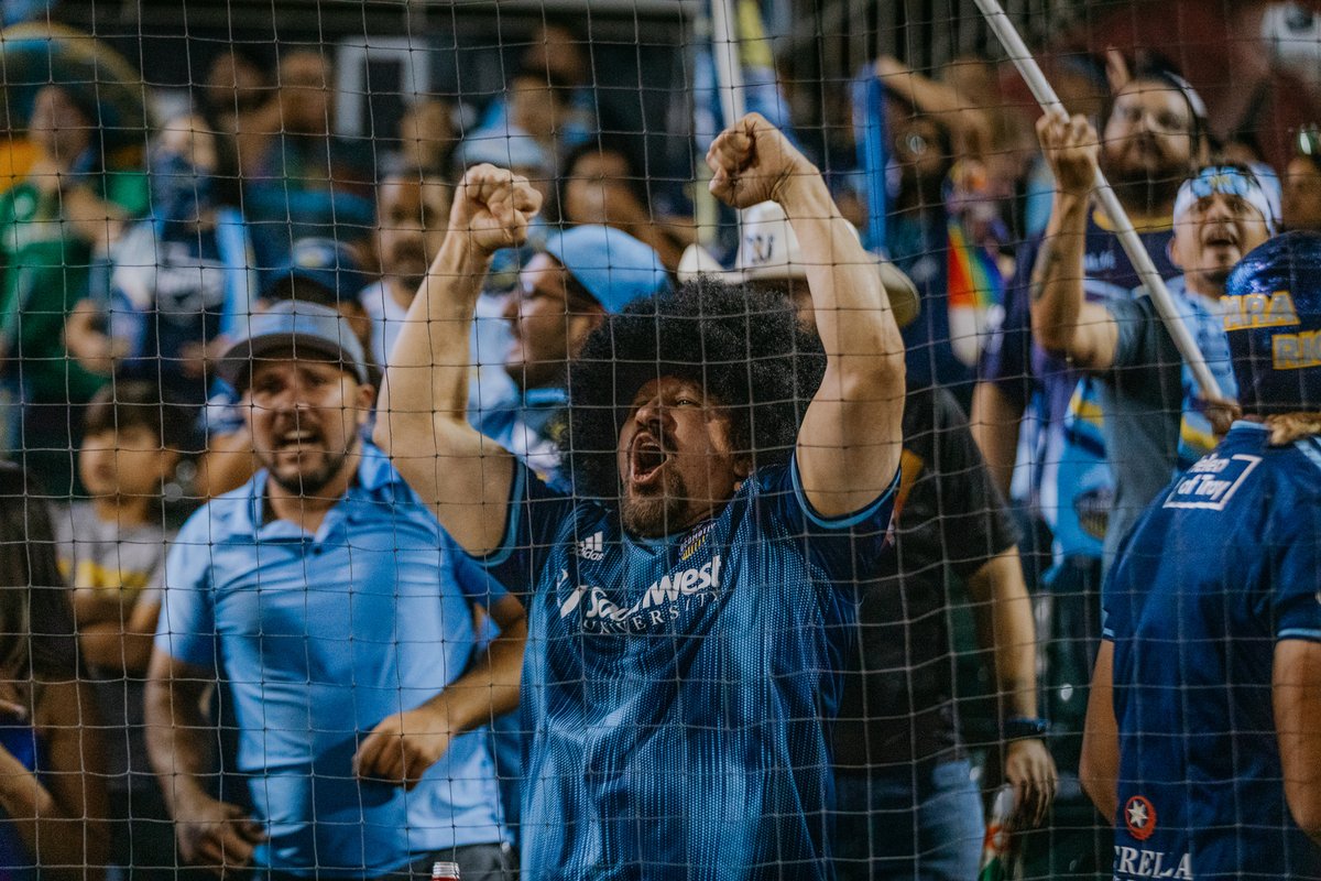 eplocomotivefc's tweet photo. Tomorrow is #NationalJerseyDay! Which Locomotive jersey will you be wearing to tomorrow's match? Comment below ⬇️

#Track2Trophy #VamosLocos #VamosElPaso https://t.co/43vtJwIX70