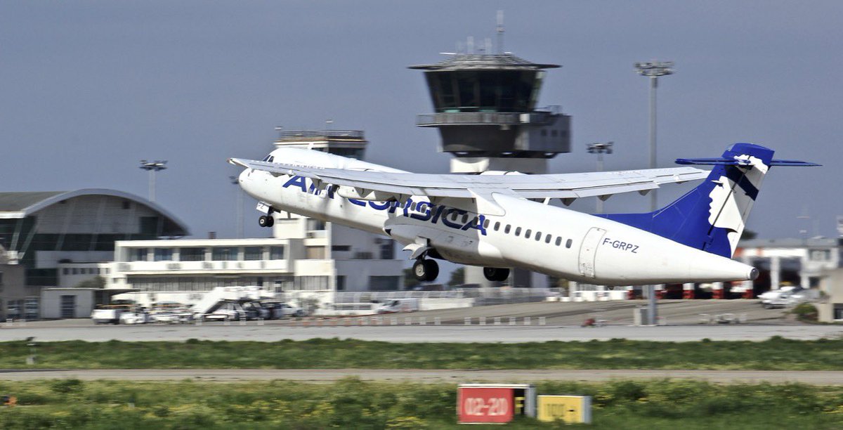 aircorsica's tweet photo. Happy Birthday @ATRaircraft ๐๐
#40YearsOfMakingADifference #40years #40thAnniversary #4november #turboprop https://t.co/2oHii9QJne