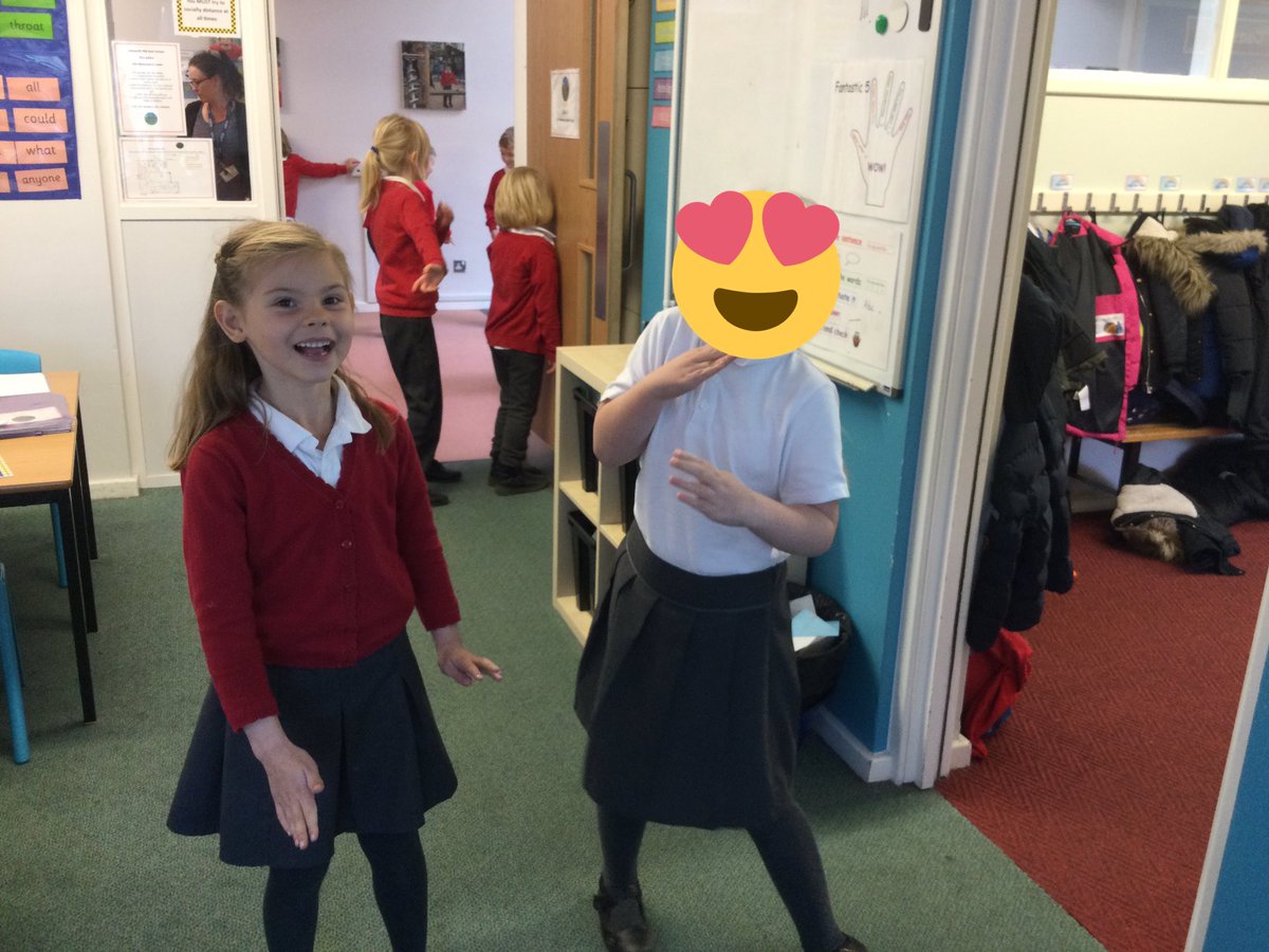 MD_Class2's tweet photo. Giving and following instructions as part of our computing lessons. The children worked well with their partners,thoroughly enjoying the activity, being creative and making sure their instructions were clear and precise. #MDComputing @MD_MrsThompson @MillDamSchool https://t.co/s50QrPhfjq