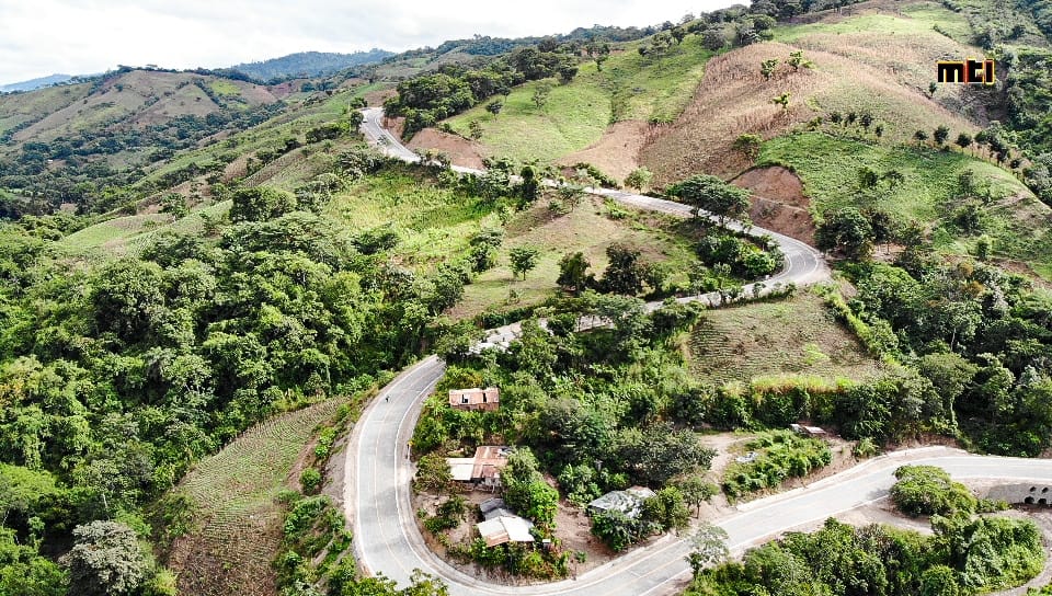 SomosMD2's tweet photo. Gobierno sandinista construyó red vial de primera,según el Índice de Competitividad Global del Foro Económico Mundial (WEF), #Nicaragua ocupa un  puesto privilegiado al ser nombrado uno de los países con las mejores carreteras de América. 
#SomosProsperidad https://t.co/yYOQ2nrBXv