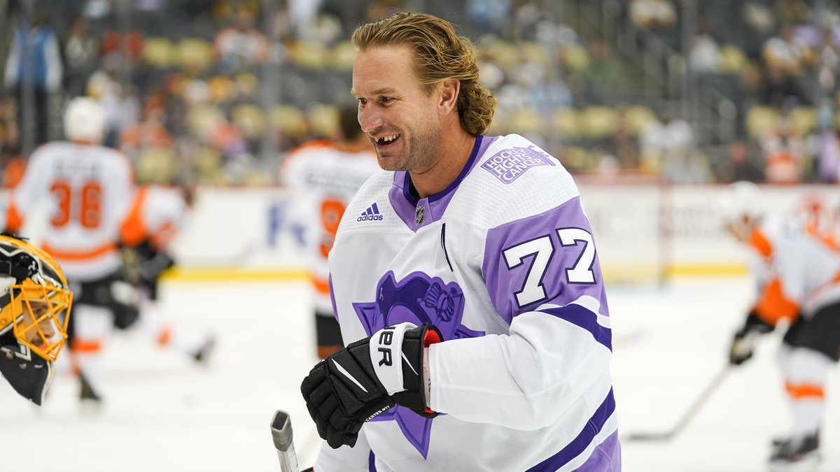 penguins's tweet photo. We fight together 💜

#HockeyFightsCancer https://t.co/GBrbgD7Fba