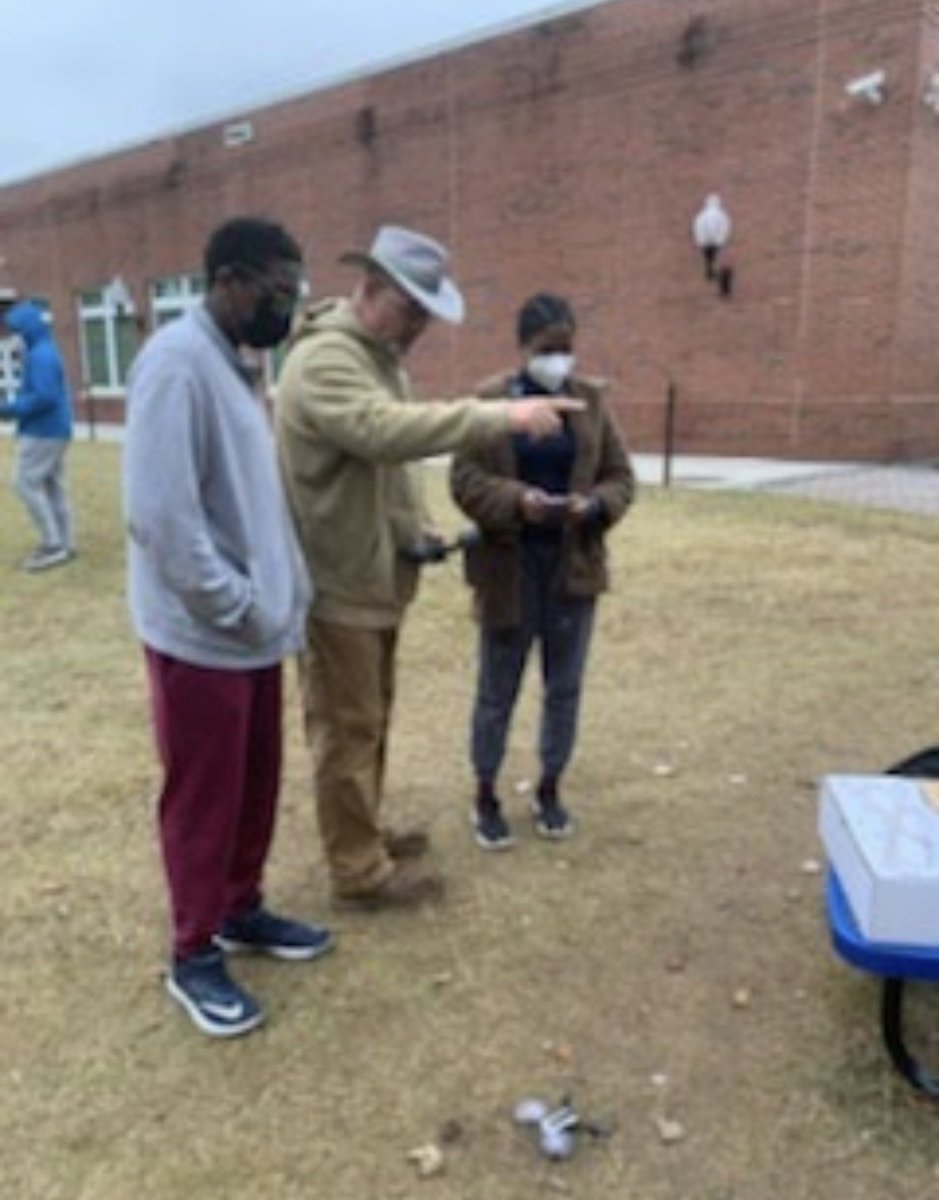 MabletonMaker's tweet photo. Thanks to Mceachern Science club this afternoon for inviting me to speak about UAS careers and the importance of using drone technology in science research.
@cobbscience 
@STEMcobb 
@MabletonSteam 
@MabletonES 
@McEachernSTEM 
@TeamGrizzle2006 
#ultimatelearningexperiance https://t.co/rzuH09PAz6
