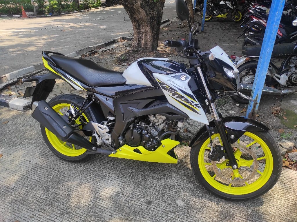 Gazzzzzz <a href="/SuzukiMotorID/">Suzuki Motor ID Official</a> #gsxbandit
#SuzukiGsxBandit150