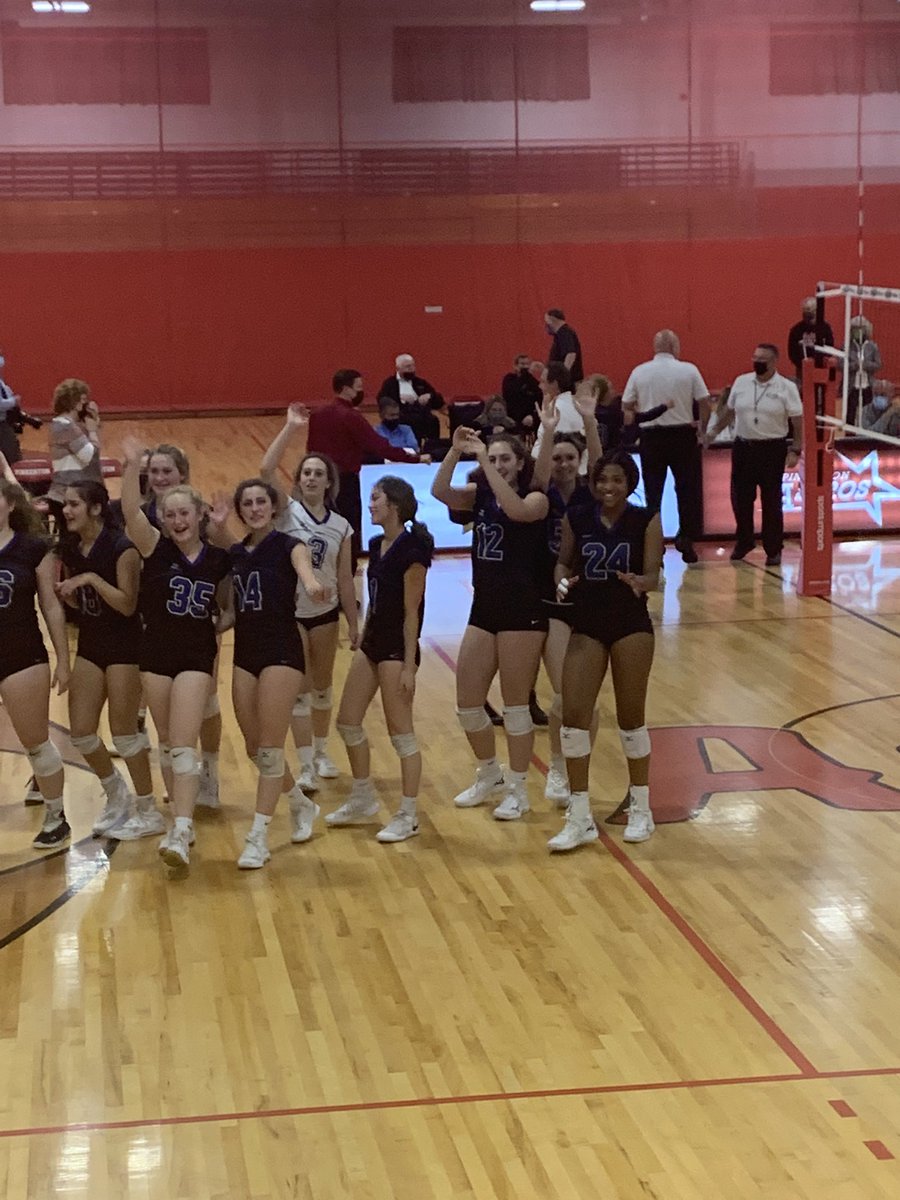 Colbert_Chey's tweet photo. ON TO THE FINALS!!!!!! 
LET’S GOOOOOOOOOOO!!! @HB_Athletics @hbabccavs #volleyball https://t.co/qofskhgvOk