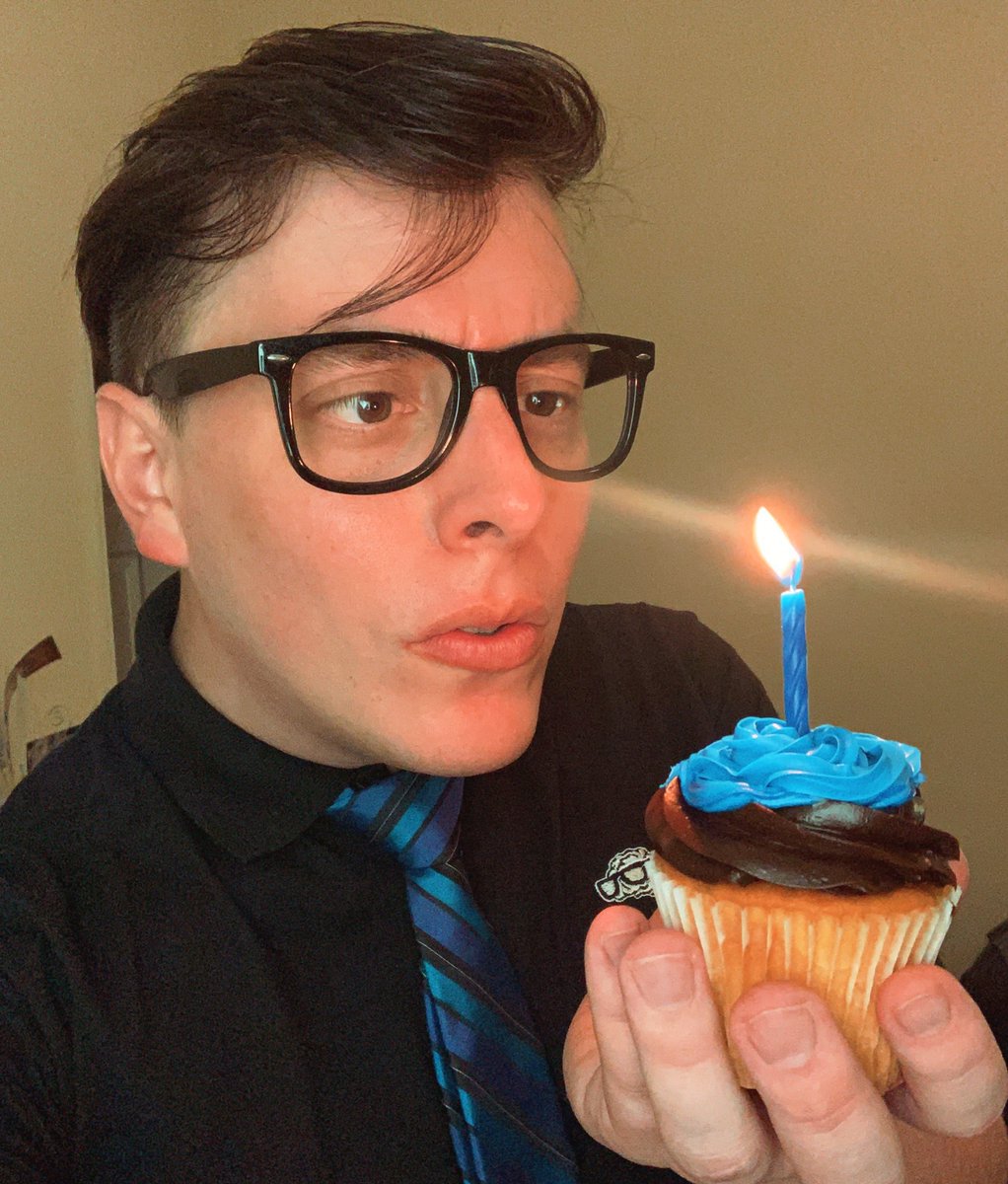 ThomasSanders's tweet photo. He’s intrigued. https://t.co/Vg5YOf6EPZ