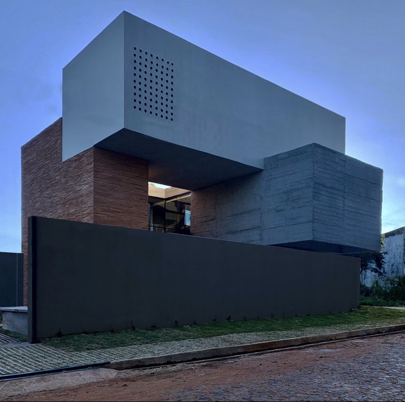 tdarqpy's tweet photo. #cveb #TDA® #architecture #paraguay #2020 #freespace #structure #design #structuraldesign #concrete #ceramic #scale #matter #apparent #balance #float #shadow #cantilever #equilibrium #composition #abstract #voids https://t.co/eMwdu30p4h
