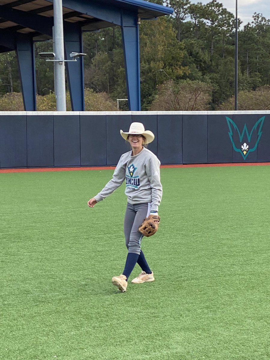UNCWsoftball's tweet photo. 100 RTs and we make Certified Cowgirl @annak_nox our profile picture🤠 https://t.co/WFtLrZRUPA