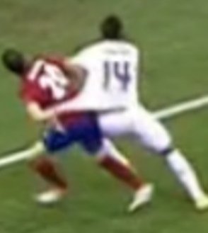 _Benito___'s tweet photo. Llevan años vendiendo q el Madrid robó la 11 y hoy Clattenburg nos confirma q señaló el penalti d Pepe para compensar. Teniendo en cuenta q hubo agarrón a Ramos previo al fdj y q hubieron 2 penaltis sobre el RM sin pitar, resulta q el Atleti fue el gran favorecido https://t.co/mckDNO91QC