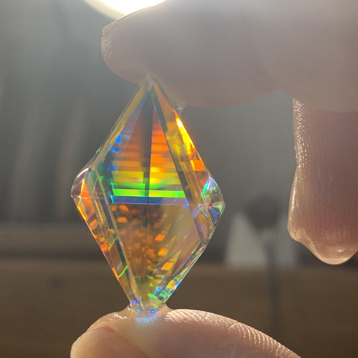 モナジー工房 虹の結晶『夕虹』ひし形 ペンダントトップ モナジー工房 ペンダント モナジー工房 虹の結晶『夕虹』ひし形