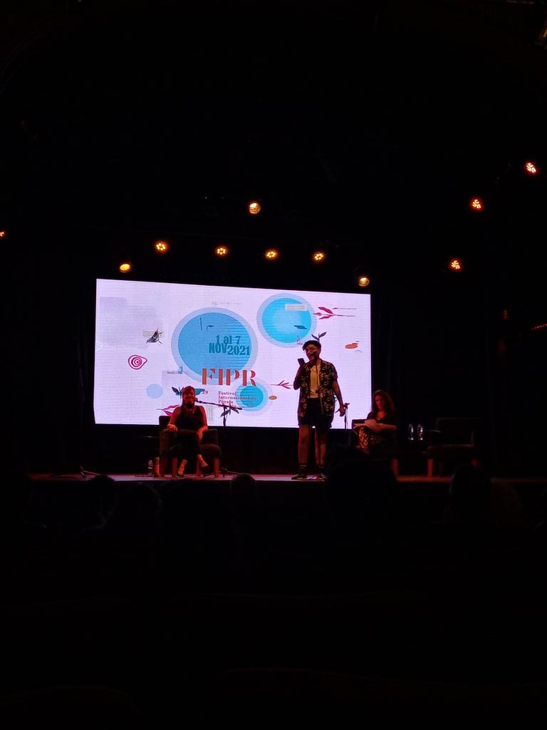 FIPRosario's tweet photo. 🌿 Segunda mesa de lectura
Mateo Diosque, Francisca Serragnoli y Lila Siegriest
#FIPR29 #poesiaenlasorillas #festival #poesia #rosario https://t.co/egE9NZSvXd