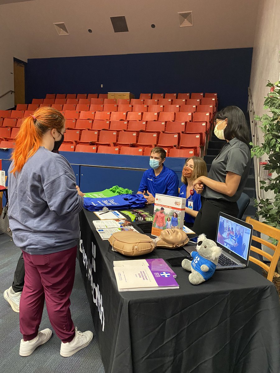 myTBThs's tweet image. TBT’s 1st Senior Health Academy Parent Engagement Night!  Thank you to @AdventHealth @MoffittNews @BrainExpansions @HCCFL @AwarenessUSAFL @AdmissionsUSF @USFNursing and Grace Community Medical Center for presenting! @SDHCMagnet @HCPSCTAE @HillsboroughSch